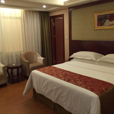 Vienna Hotel Shunde Longjia Exhibition Center Фошан Екстериор снимка
