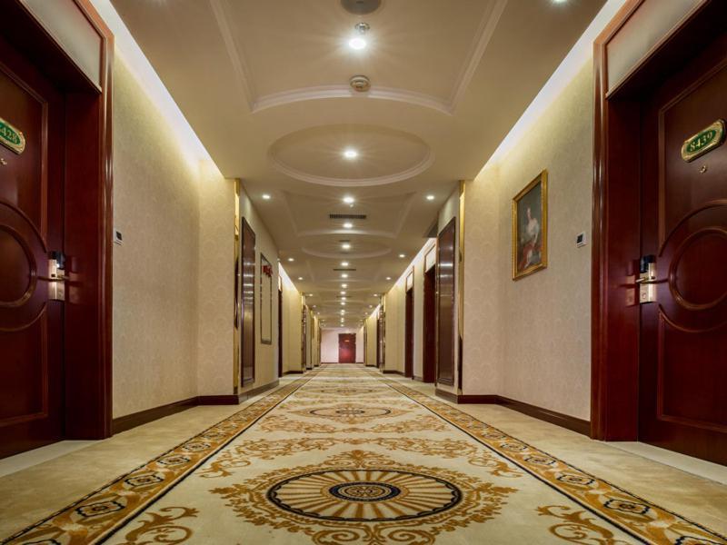 Vienna Hotel Shunde Longjia Exhibition Center Фошан Екстериор снимка